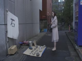 [日本] 三级电影《雨夜的诱惑》~当妈妈和女儿互换身份该怎么办，男友还来求欢？！